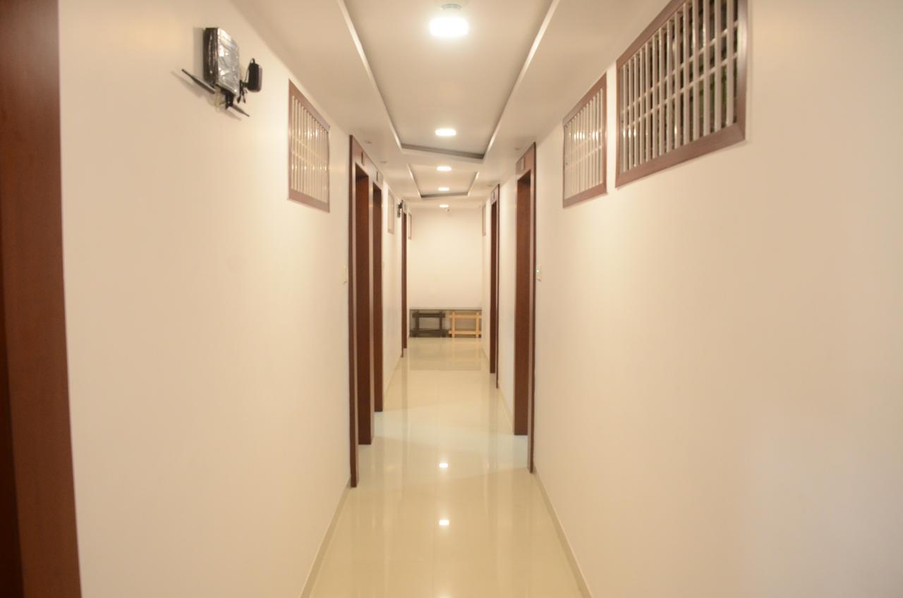 Hotel Ideal Vadodara Exterior photo